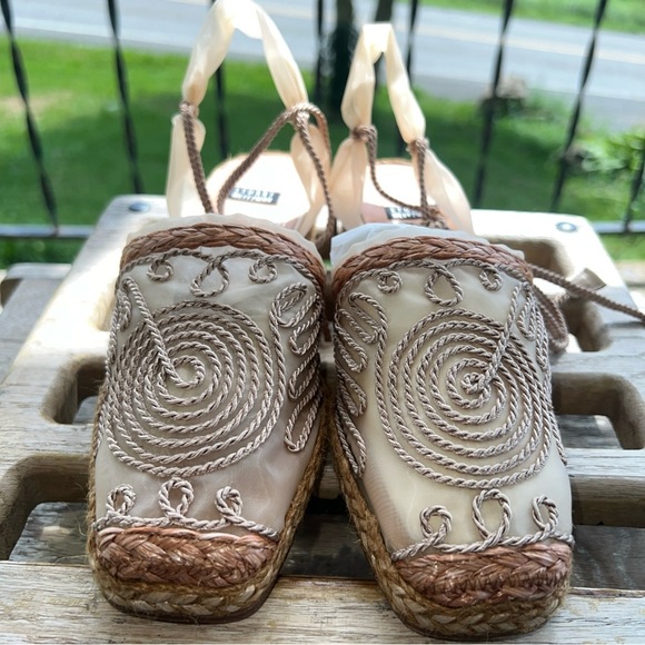 Stuart Weitzman Organza Espadrille Boho Sandals Women’s Size 7B EUC - Picture 3 of 11